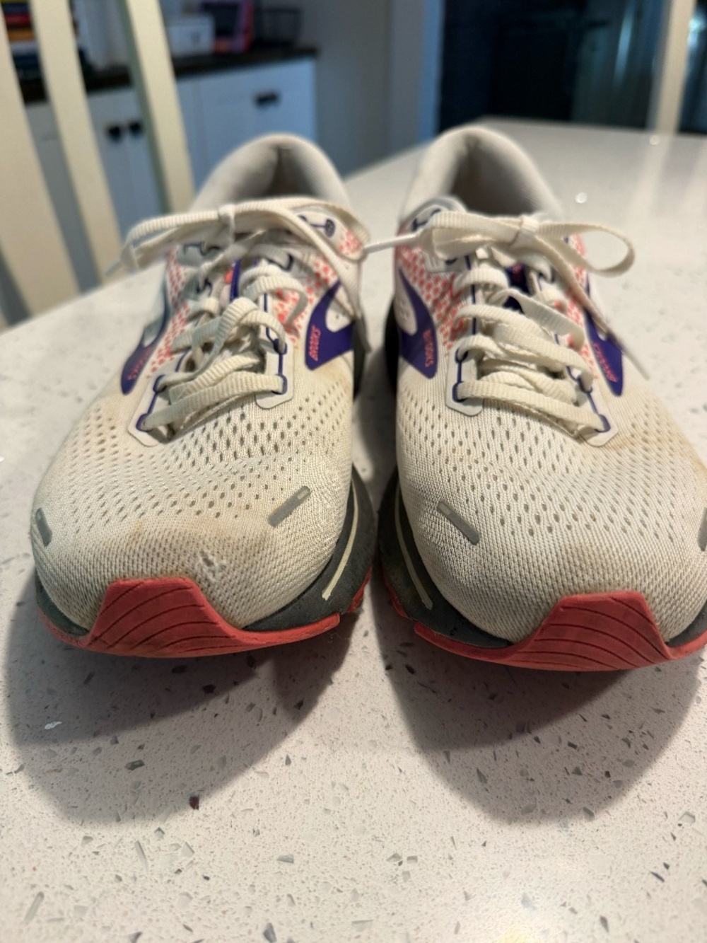 Brook Ghost 14 running shoes- size W11